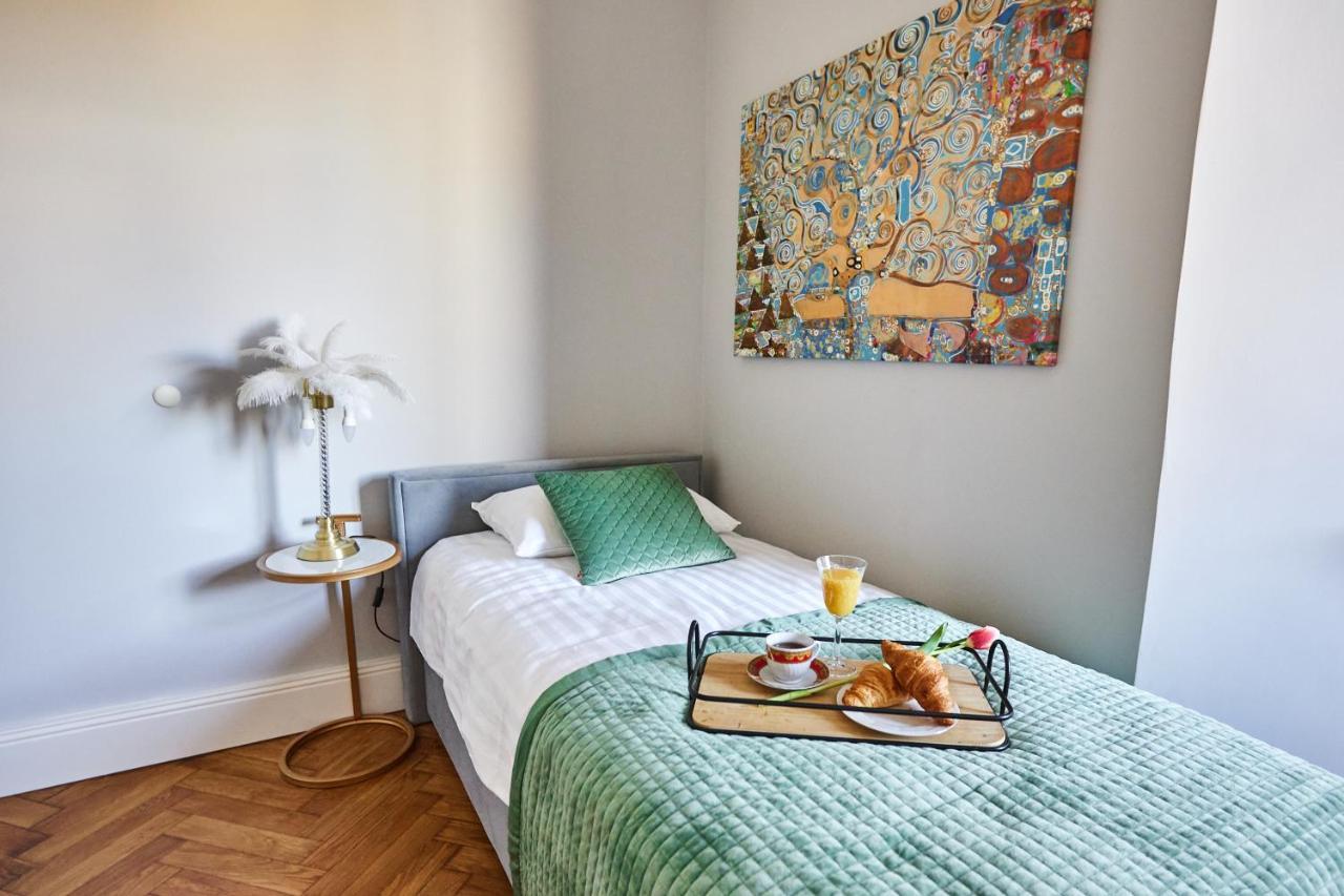 Art Deco Apartament Dla 6 Osob Chorzow/Katowice 6A Eksteriør billede